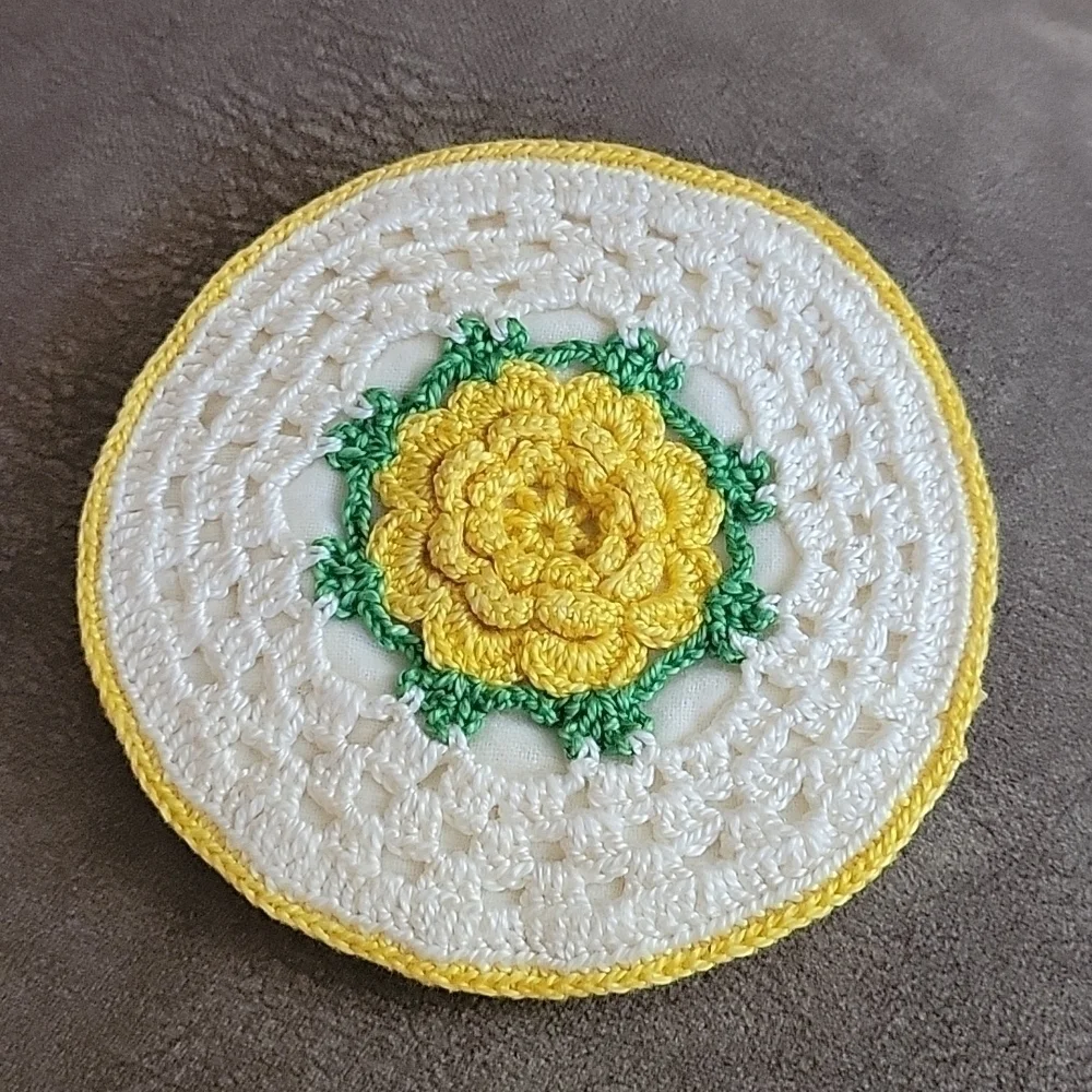 𝅺VTG Handmade Crochet Yellow Puff Rose Cottage Pot Holders Set